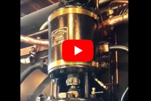 Standbild aus YouTube-Clip: Oberer Teil der Luftpumpe der C 5/6 2969, Testlauf mit Druckluft gefilmt am 13.08.2016 | Bild: H.U. Kneuss / YouTube